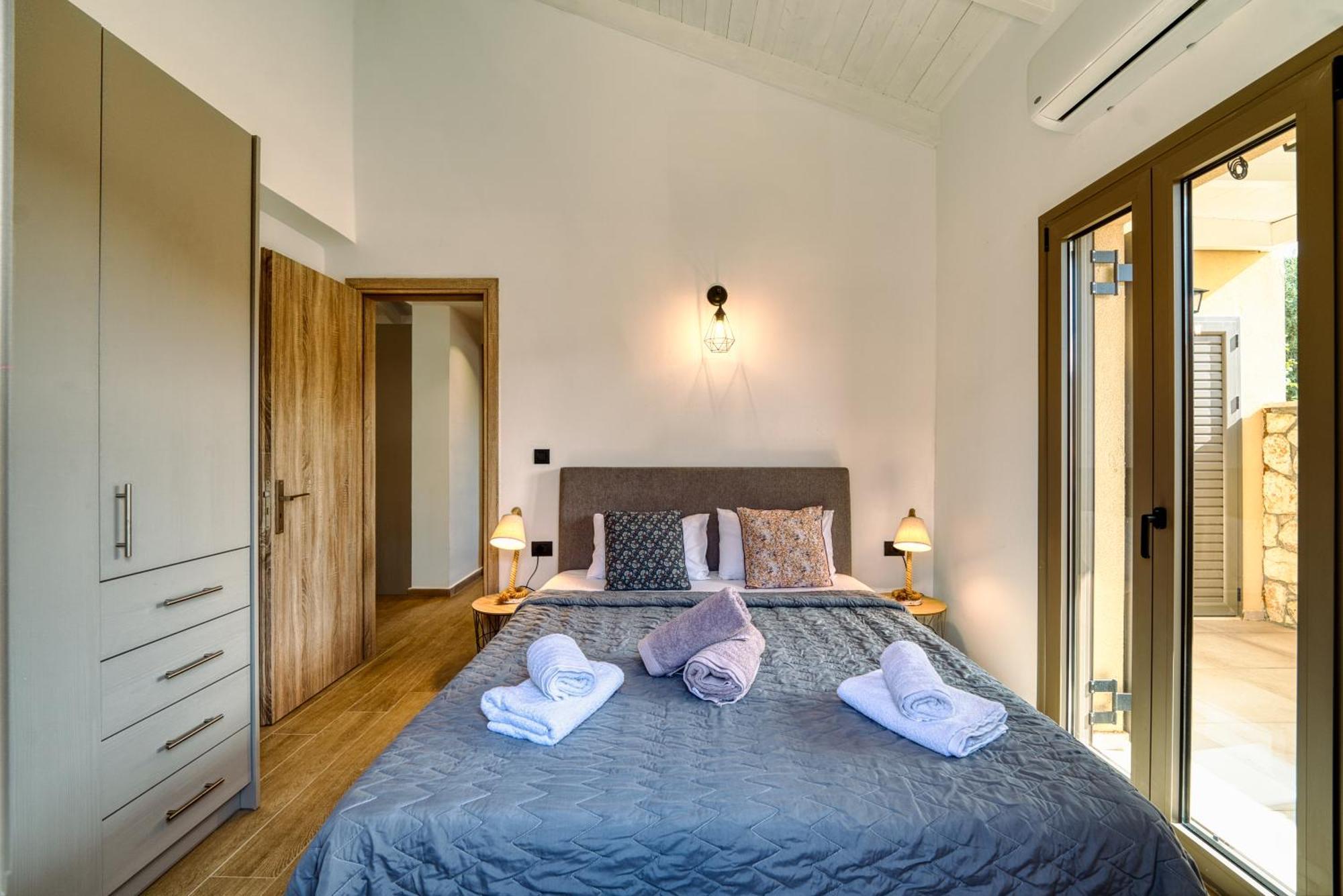 Astarte Villas - Astra Private Villas With Pool Vasilikí Eksteriør bilde